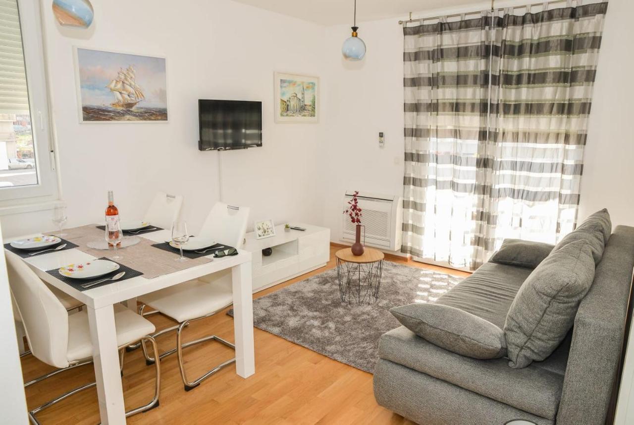 Apartment Leon Sa Privatnim Parkingom Задар Екстериор снимка