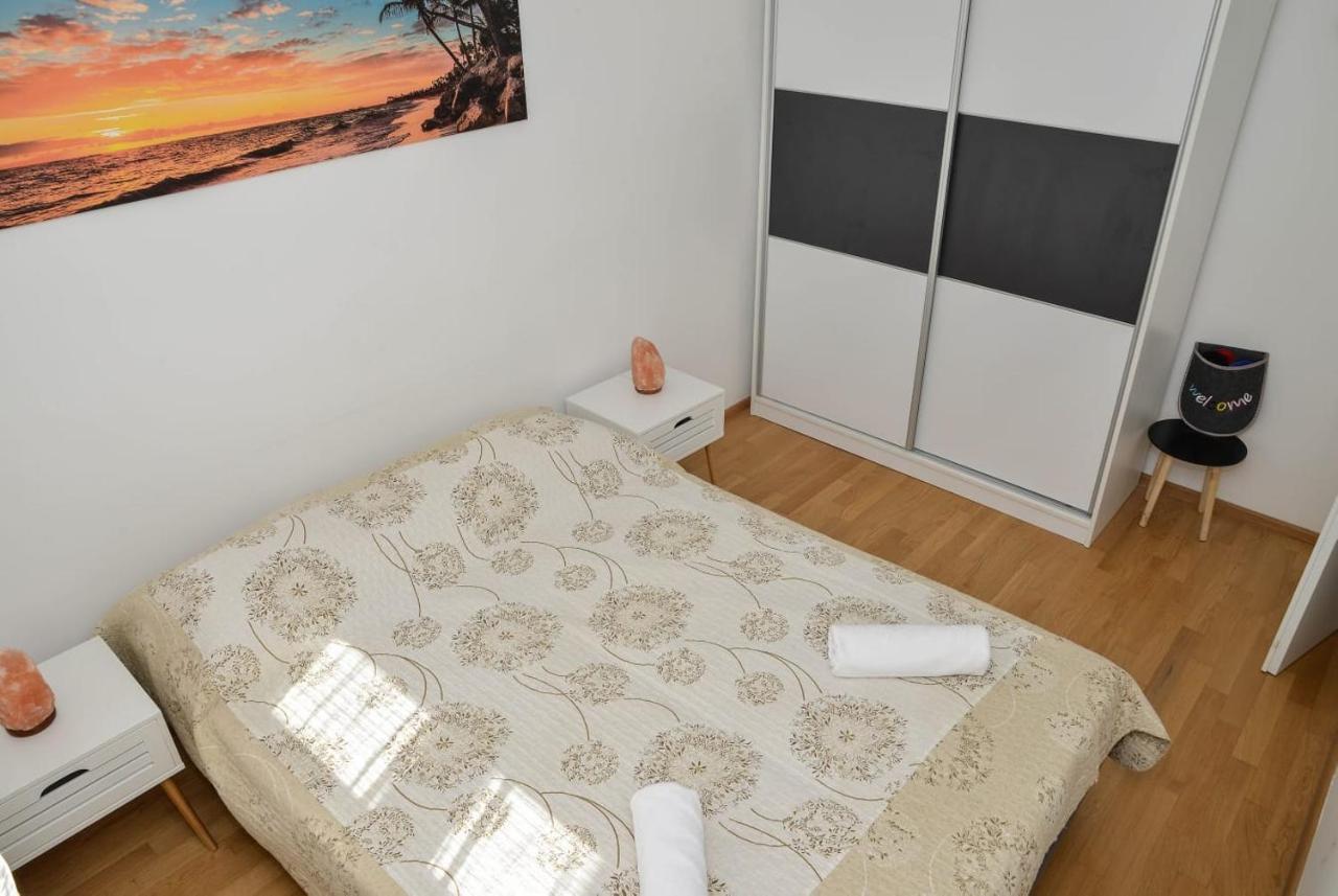 Apartment Leon Sa Privatnim Parkingom Задар Екстериор снимка